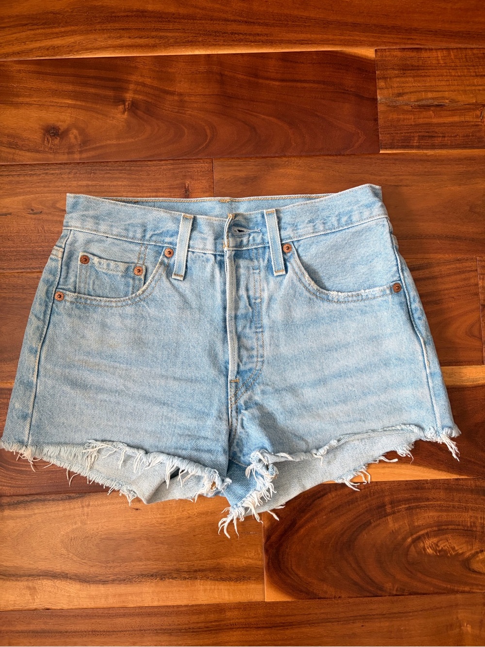 Levi’s Light Blue Denim Cutoff Shorts Size 24